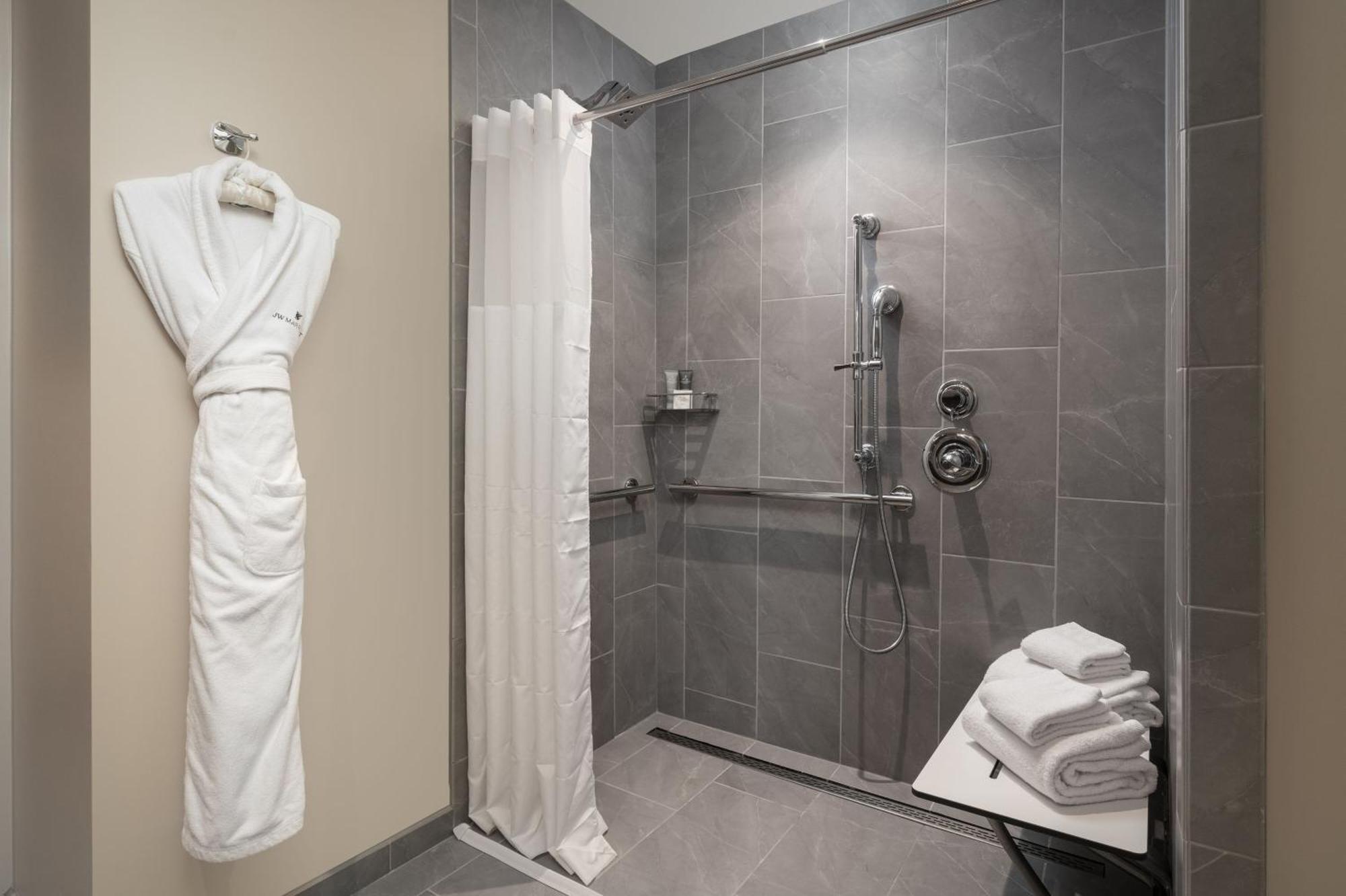 Queen Room Two Queen Beds City View Roll Shower Mobility Accessible,1553704258:JPEG